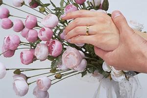 多くのカップルたちの心を掴む指輪